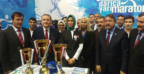 Erdoğan Darıca standını ziyaret etti