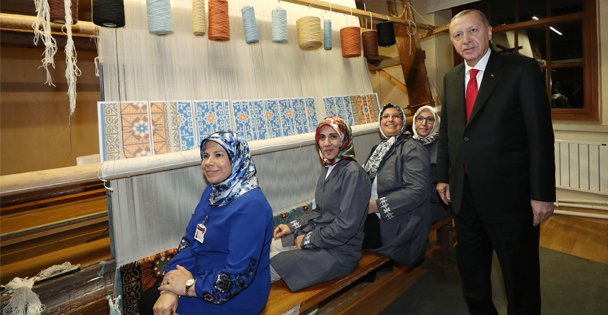 Erdoğan, Hereke İpek Halı Fabrikasını ziyaret etti