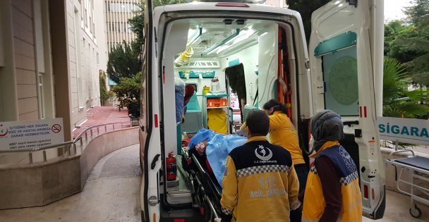 Eşi Tarafından Bıçaklanan Kadın Ağır Yaralandı
