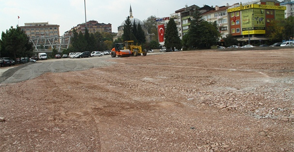 Eski valilik binası alanı otopark oldu