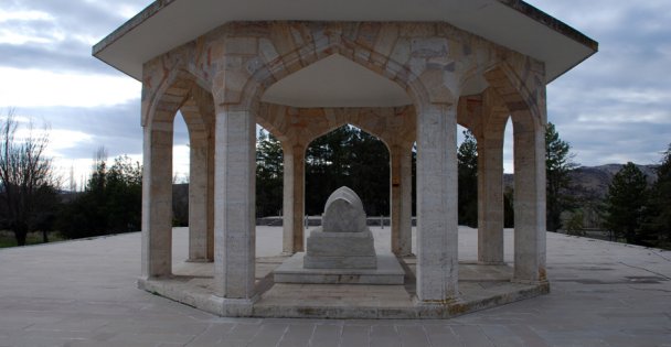 Eskişehir Mihalıççık İlçesi Yunus Emre Türbesinde Belgesel