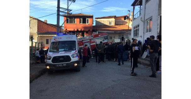 Evde Çıkan Yangında 1 Yaralı 1 Ölü