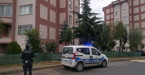 Evde Çıkan Yangında Dumandan Etkilenen Kişi Tedavi Altına Alındı