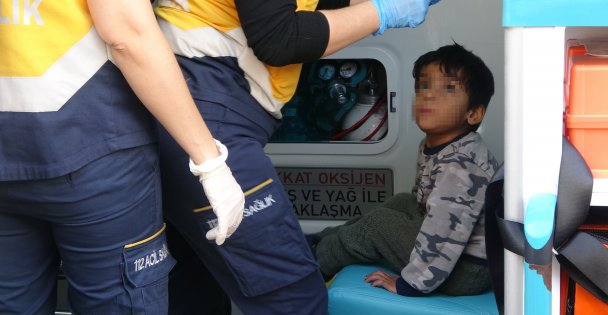 Evin Penceresinden Sarkan Küçük Çocuk Ekipleri Harekete Geçirdi