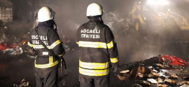 Fabrikada çıkan yangın korkuttu