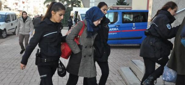 FETÖ ŞÜPHELİSİ KATİPLER SERBEST