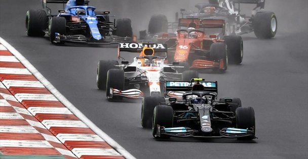 Formula 1 Türkiye Grand Prix'sini Mercedes takımının Fin pilotu Valtteri Bottas kazandı