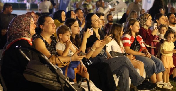 Fuar Parkta kulakların pası silindi