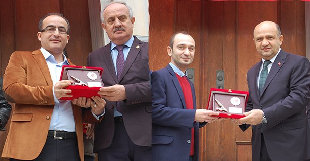 Gazetemize iki ödül!