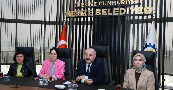 Gebze Belediyesi Kadın Muhtarları Ağırladı