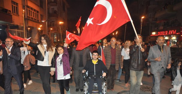 Gebze CHP'den fener alayı