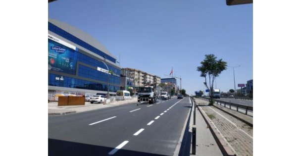 Gebze İstanbul Caddesi'nde yol çizgileri çizildi