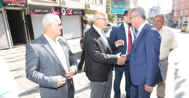 Gebze meydanda bayramlaştı
