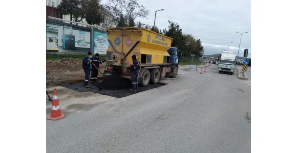 Gebze Pelitli Ve Kadıllı'da Yol Onarım Çalışması