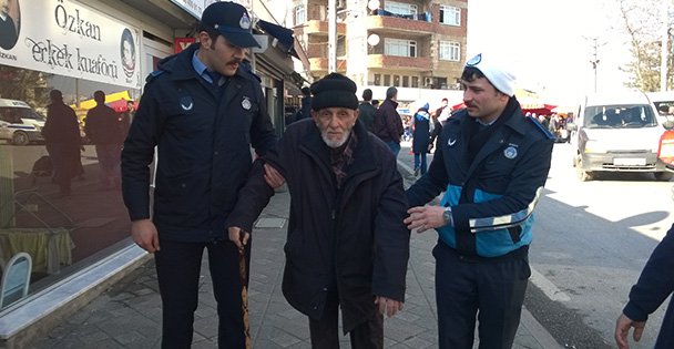 Gebze Zabıtası Müsamettin Amca'nın yardımına koştu