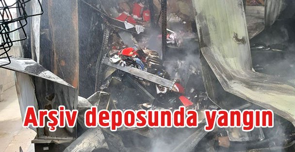 Gebze'de arşiv deposunda yangın