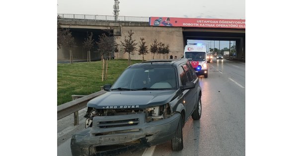 Gebze'de cipin bariyere çarpması sonucu 1 kişi yaralandı