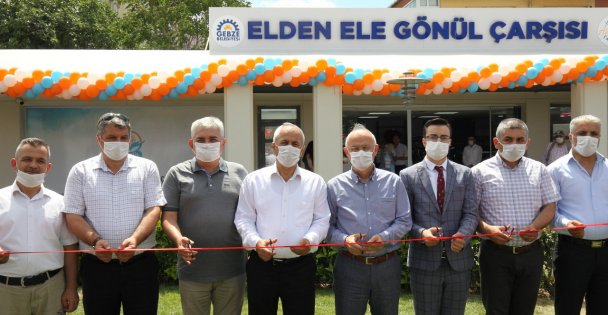 Gebze'de Elden Ele Gönül Çarşı'sı Dualarla Açıldı