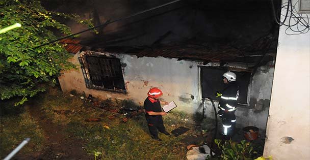 Gebze'de ev yangını