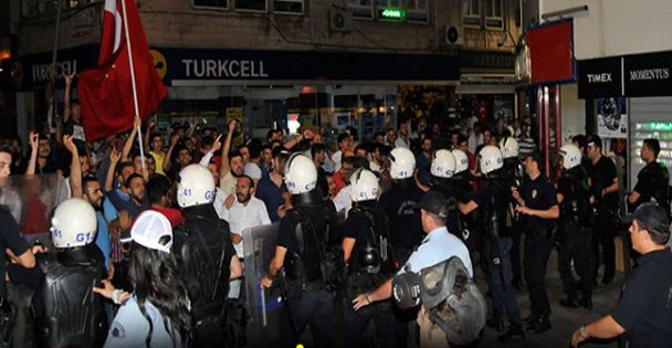 Gebze'de HDP binasına saldırı!