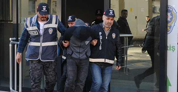 Gebze'de hırsızlık iddasıyla 3 kişi tutuklandı