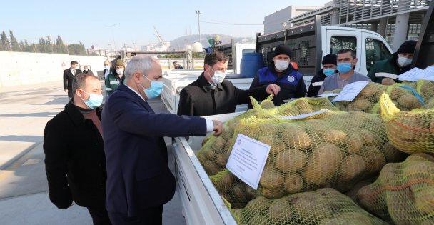 Gebze'de ihtiyaç sahibine gıda desteği