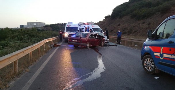 Gebze'de iki otomobil çarpıştı: 6 yaralı