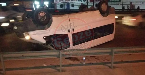 Gebze'de minibüs devrildi!