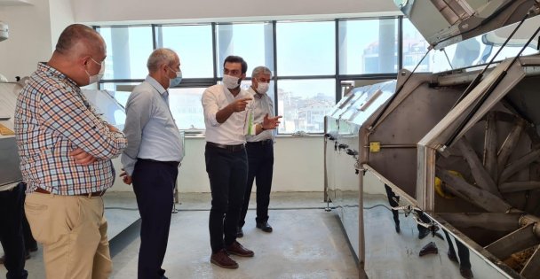 Gebze'de pazar atıkları gübreye dönüşüyor