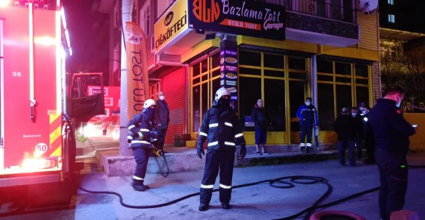 Gebze'de tost salonunda çıkan yangını itfaiye ekipleri söndürdü