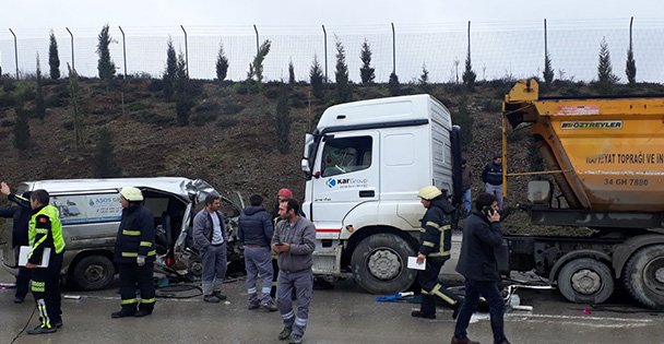 Gebze'de trafik kazası: 4 ölü 2yaralı
