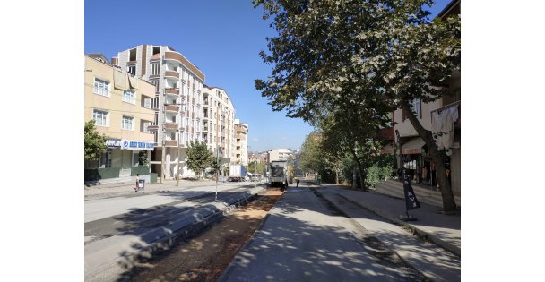 Gebze'deki Önemli Caddede Şimdi Üstyapı Çalışması Yapılıyor