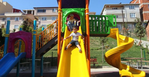 Gebzeli çocukların parklarda oyun keyfi
