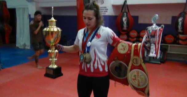 Gebzeli şampiyon Tuğçe Fedakartürk Antalya'da