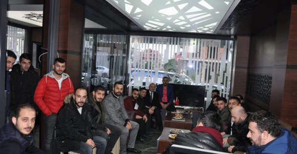 Gençler Bıyık'a Güveniyor