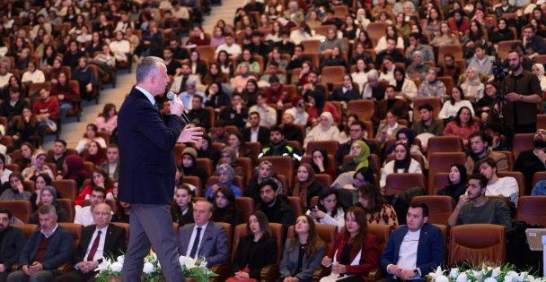 Gençler, Büyükşehir'le kendi geleceklerini çizecek Başkan Büyükakın: 'Kocaeli, gençleri ile güçlü”