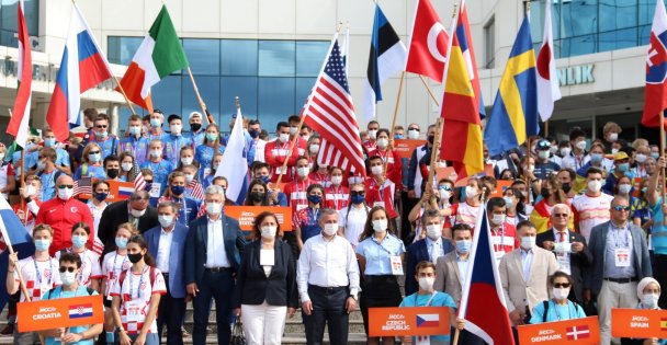 Gençler Dünya Oryantiring Yarışması, İzmit'ten start aldı
