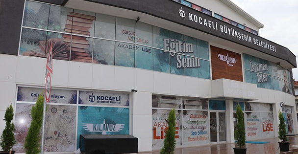 Gençlerden Akademi Lise'ye yoğun ilgi