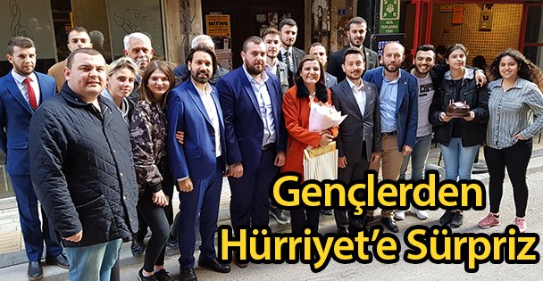 Gençlerden Hürriyet'e Sürpriz