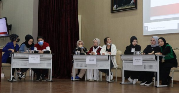 Gençlerin Bilgi Yarışı