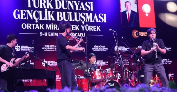 Gençliğin Başkenti Kocaeli'de 300 milyon tek ses tek yürek