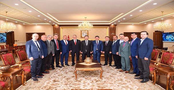 Giresunlular Vali'ye gitti