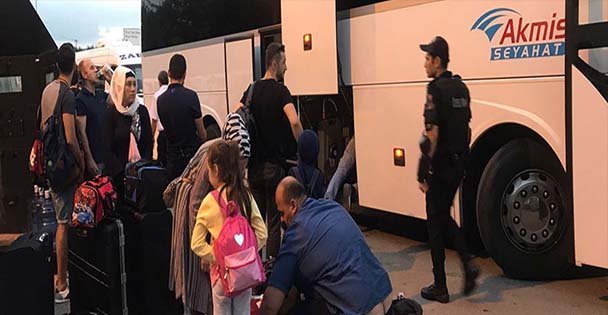 Giriş çıkış yasağı yolcuları mağdur ediyor