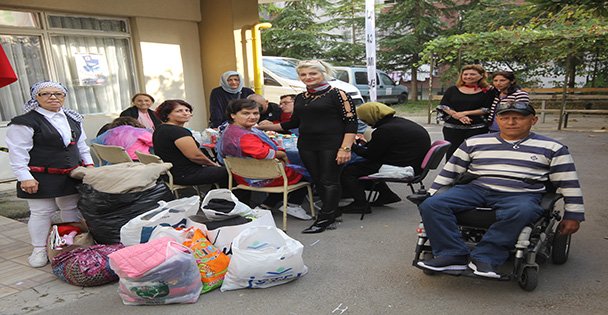 Giymiyorsan Giydir mağazasına destek