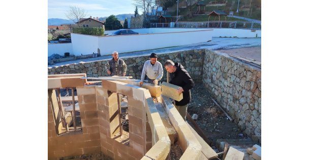 GÖLCÜK SULTAN BABA MESCİDİ HIZLA YÜKSELİYOR