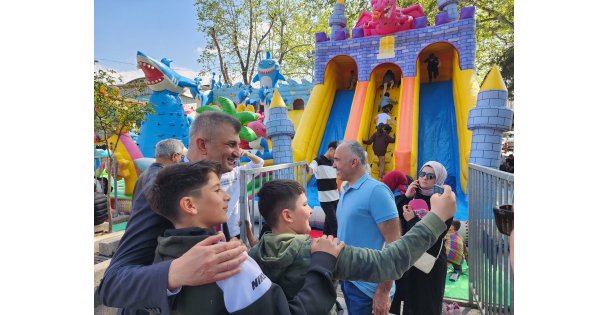 Gölcük'te Çocuklar Bayram Coşkusunu Doyasıya Yaşadı