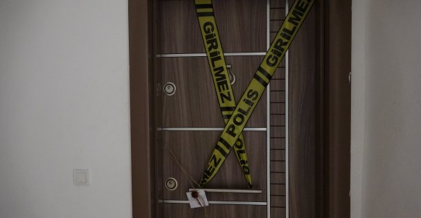 Göreve gelmeyen polis memuru, kendisini kontrol için gelen mesai arkadaşları tarafından ölü bulundu