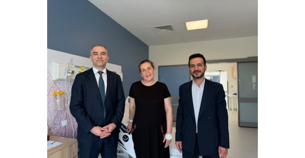 GÖRME KAYBINA KARŞI ZAMANA KARŞI YARIŞ: ACİL AMELİYATLA GÖRMESİNİ YENİDEN KAZANDI