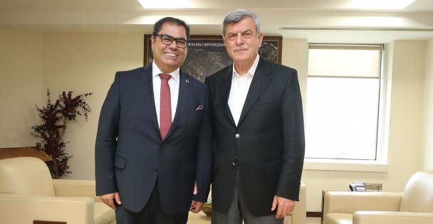 Rektörden,Karaosmanoğlu'na ziyaret