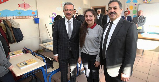 Güler ve Köşker'den okul ziyareti